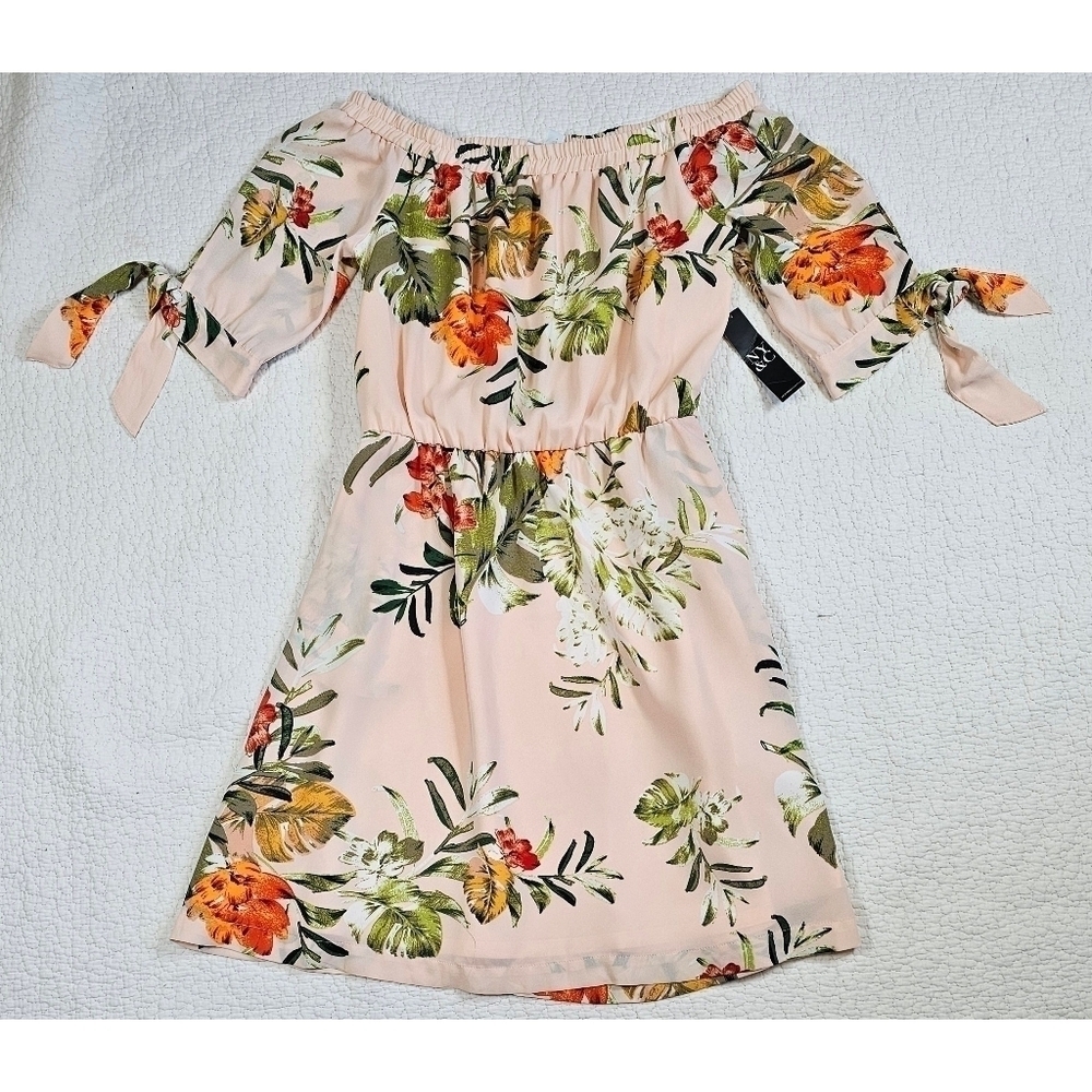 NWT - New York & Company Peach Floral Off the Shoulder Dress